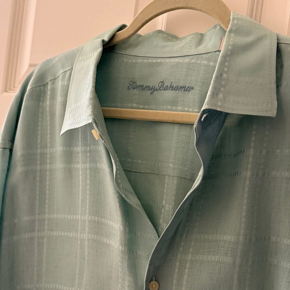 Tommy Bahama Light Green Textured Shirt
